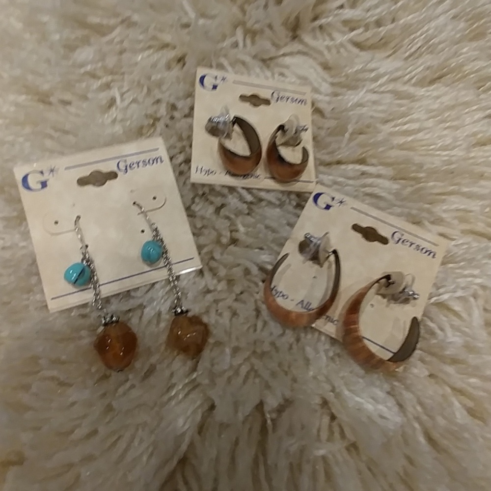 Lot of 3 pairs of earrings for pierced ears